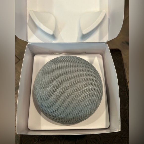 NWT Google Home Mini - Picture 4 of 10